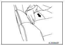 Rear seatback assembly (rh)